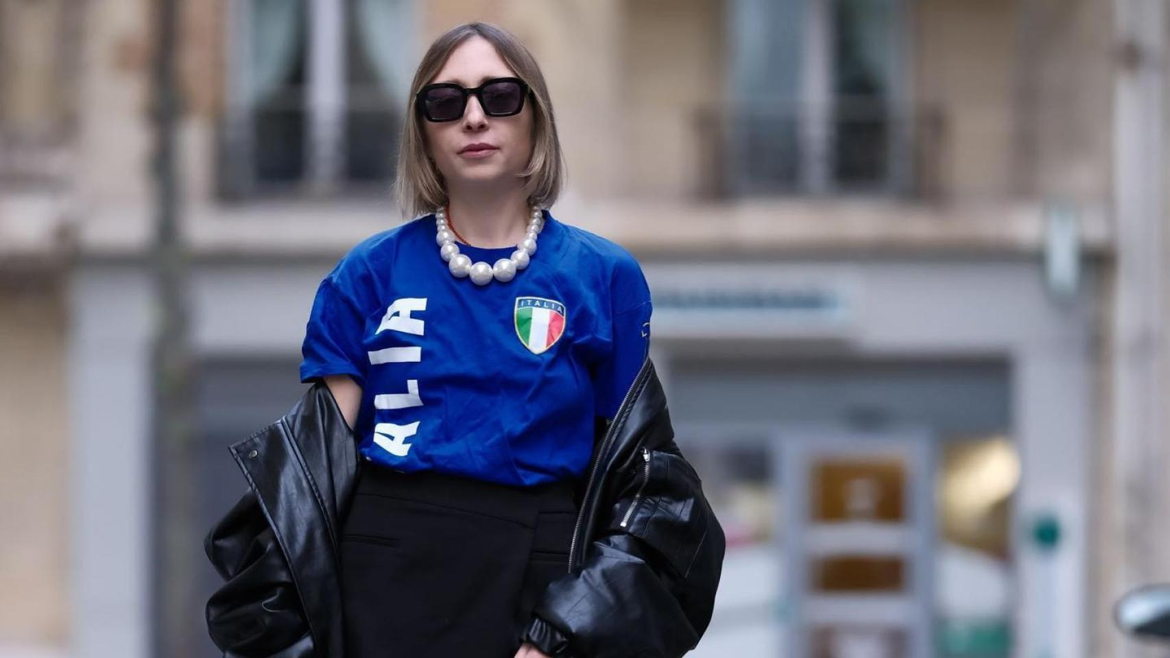 La 'influencer' Emy Venturini, con camisa de Italia.