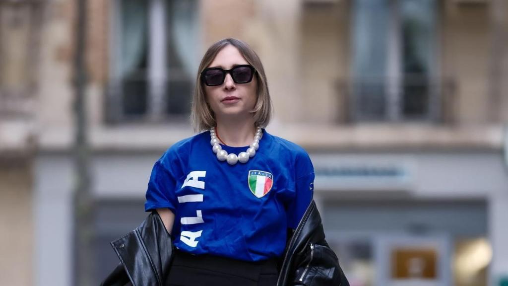 La 'influencer' Emy Venturini, con camisa de Italia.