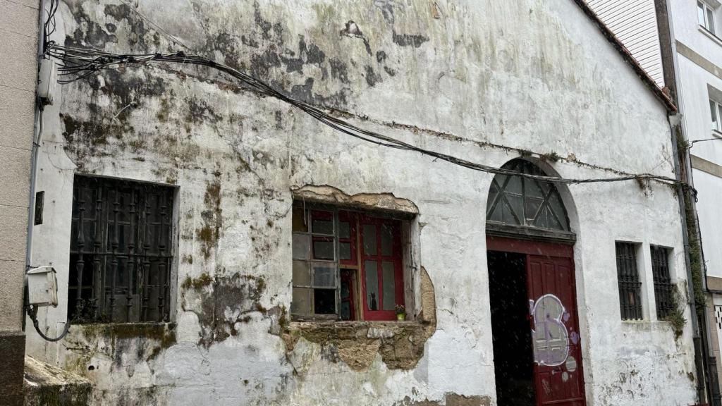Edificio okupado en la rúa García Blanco, en Santiago