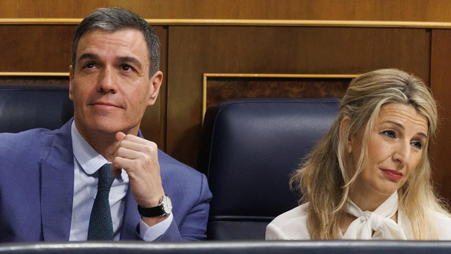 El presidente del Gobierno, Pedro Sánchez, y la vicepresidenta segunda y ministra de Trabajo Yolanda Díaz 