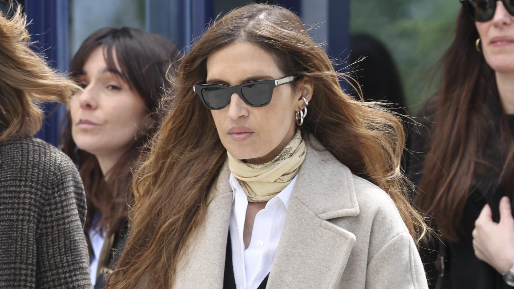 Sara Carbonero en el tanatorio de su madre en Corral de Almaguer.