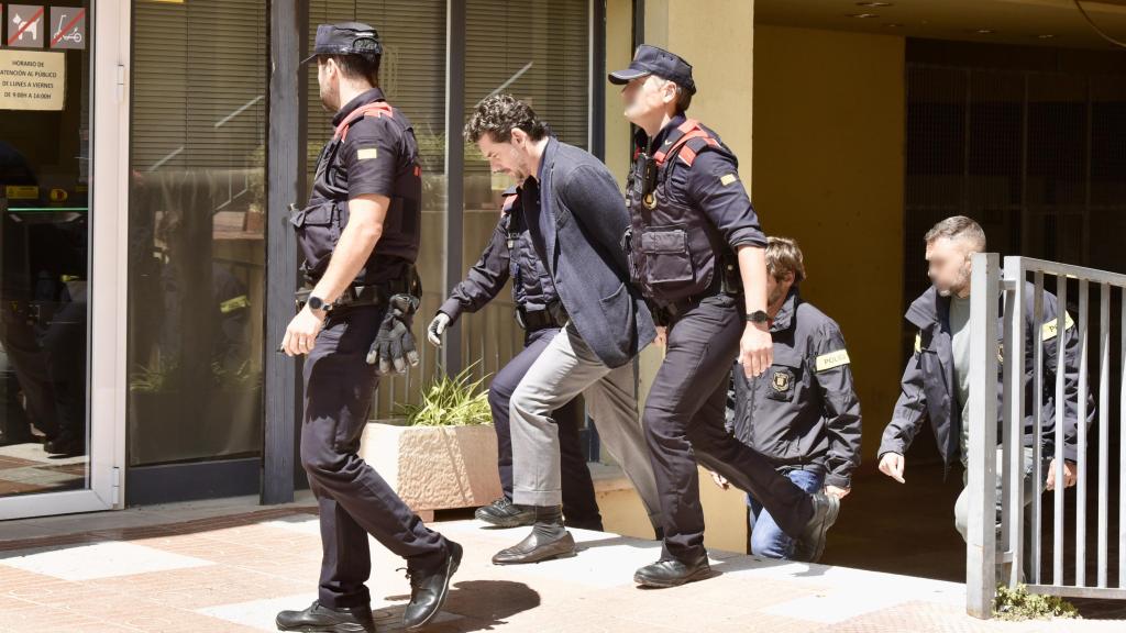 Jonathan Andic, el hijo del fundador de Mango, a su llegada al Juzgado de Instrucción 5 de Martorell, a 19 de mayo de 2026, en Martorell, Barcelona.