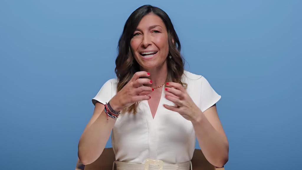 Nuria Roure (1).png