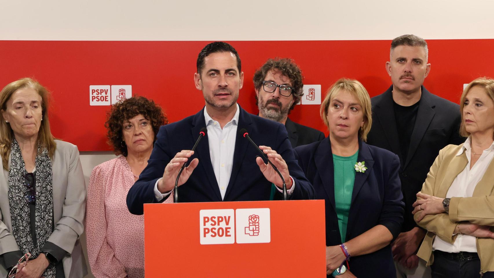 El portavoz del PSPV en la Diputación, Carlos Fernández Bielsa, este martes en la presentación de su propuesta de Presupuestos. PSPV