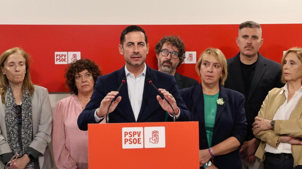 El portavoz del PSPV en la Diputación, Carlos Fernández Bielsa, este martes en la presentación de su propuesta de Presupuestos. PSPV