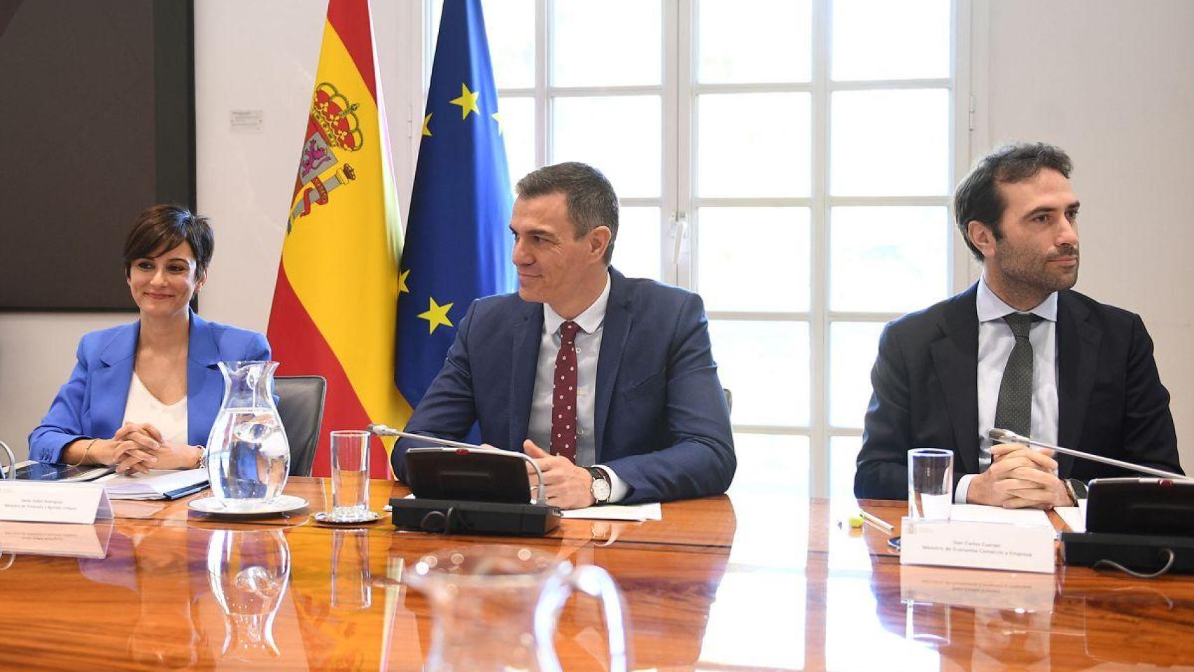 Pedro Sánchez e Isabel Rodríguez.