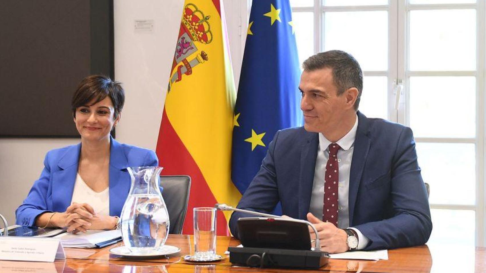 Pedro Sánchez e Isabel Rodríguez.