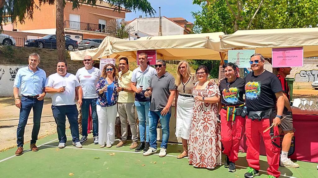 Foto de Corporación Municipal de una Feria Provincial del Vino en Boecillo.