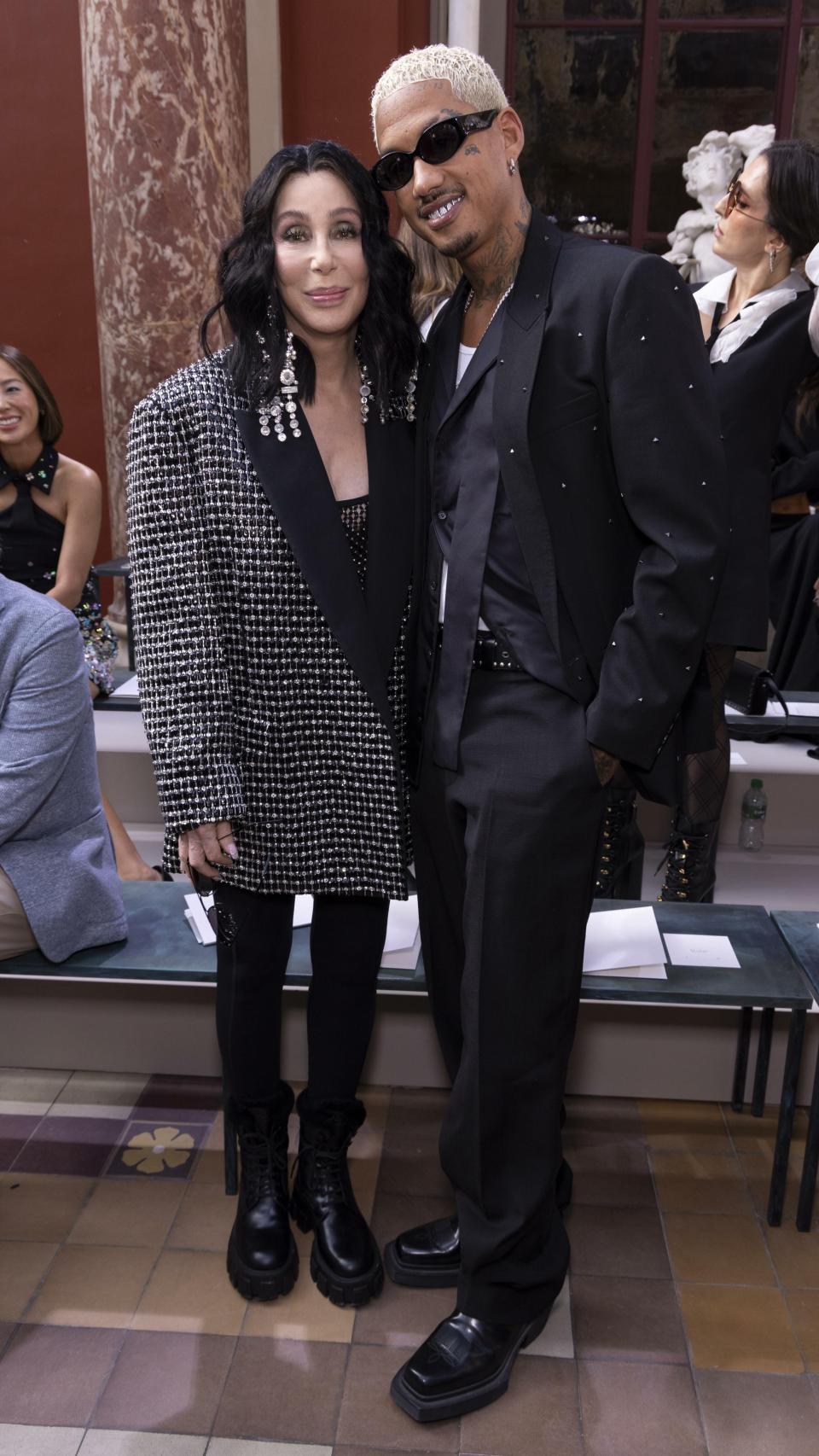 La cantante junto a su pareja actual, Alexander Edwards.