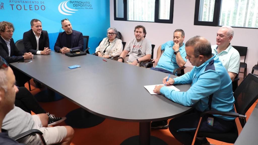 Firma del preacuerdo. Foto: Ayuntamiento. 