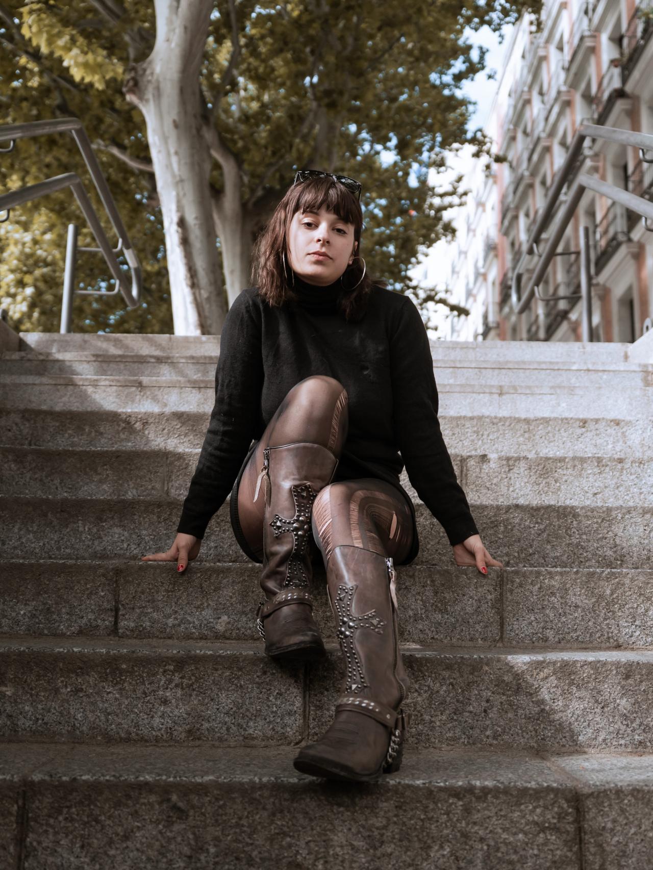 Dora Postigo en la estación de Atocha de Madrid.