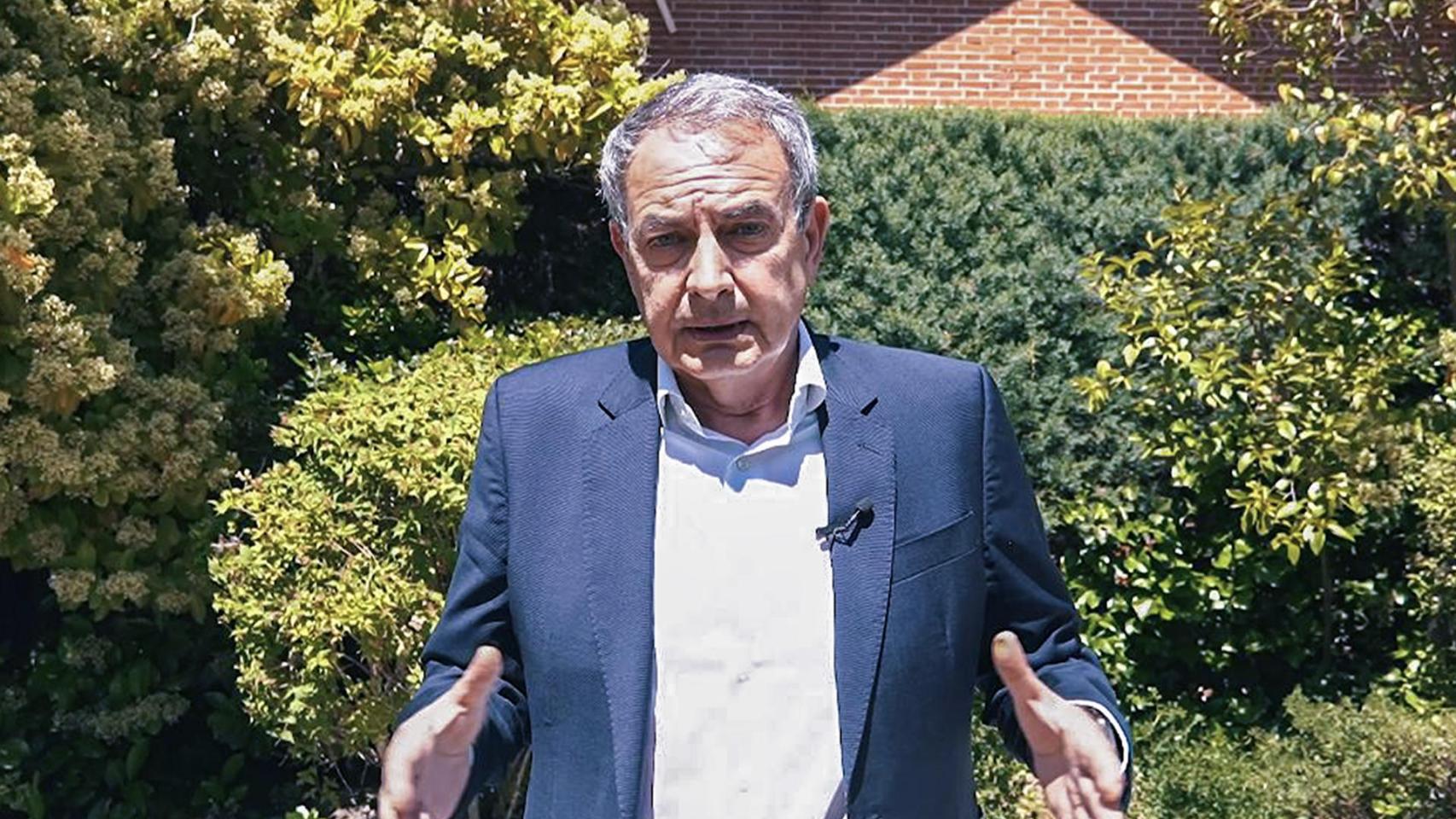 Fotograma del video emitido ayer por Rodríguez Zapatero./