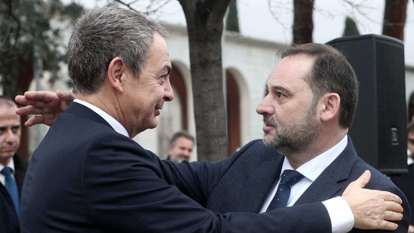 El expresidente del Gobierno José Luis Rodríguez Zapatero, junto al entonces ministro José Luis Ábalos, en 2020.