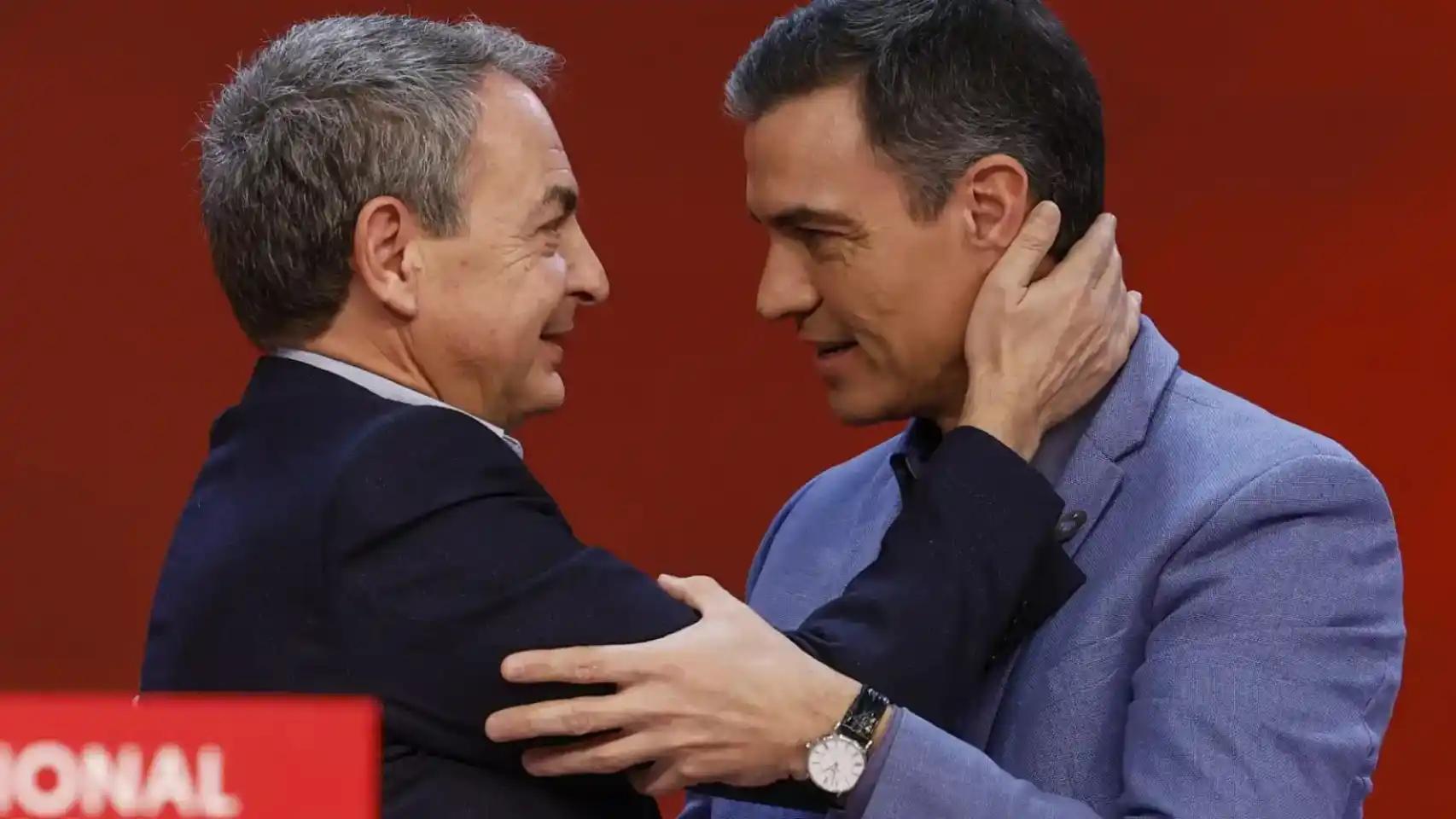 El expresidente José Luis Rodríguez Zapatero y el presidente Pedro Sánchez, en un acto público del PSOE.