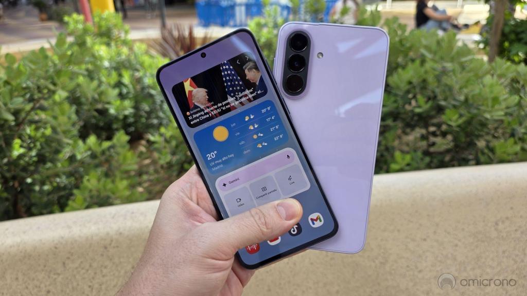 Samsung Galaxy A37 (violeta) y A57 (azul)