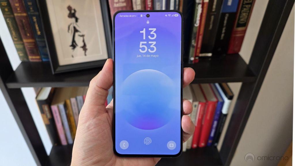 Samsung Galaxy A37 (violeta) y A57 (azul)