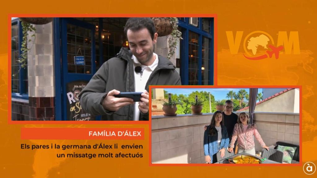 Àlex, en el programa de Londres de 'Valencians pel mon', en el instante que recibe un saludo de su madre Consue Campos. À Punt