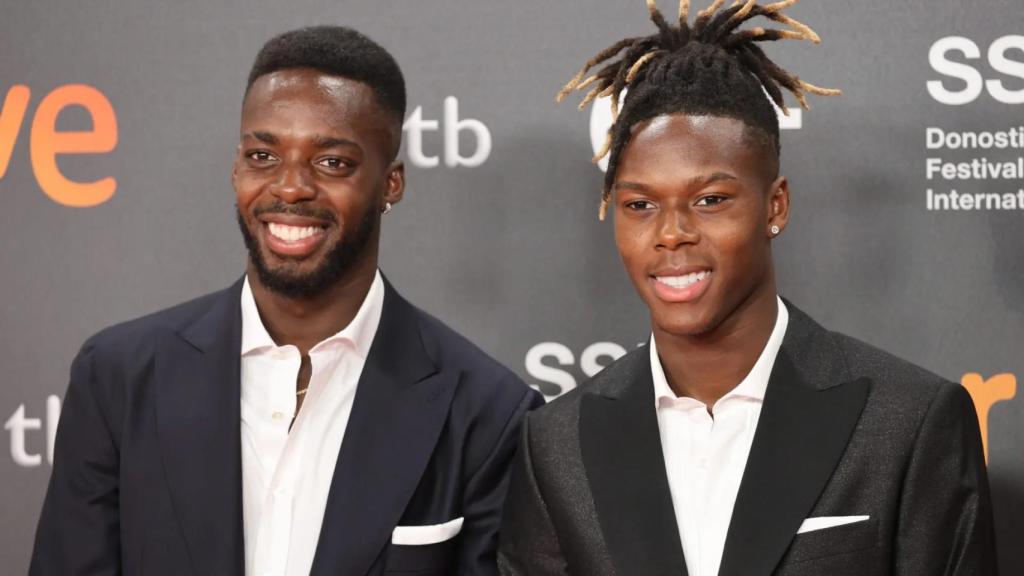 Iñaki y Nico Williams, durante unos premios.