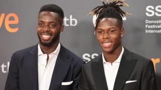 Iñaki y Nico Williams, durante unos premios.