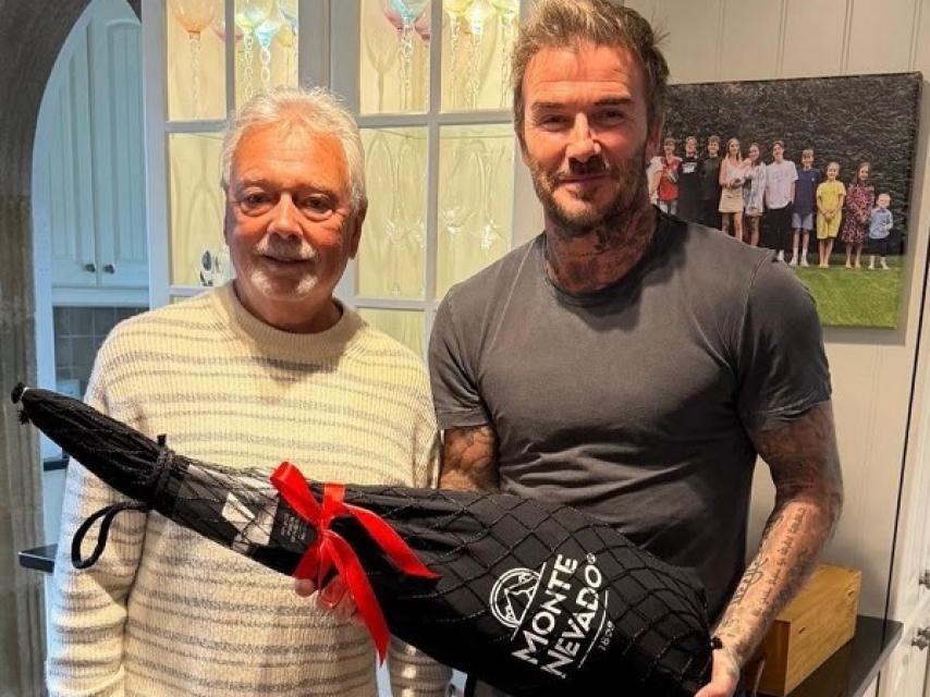 David Beckham junto a su suegro. 