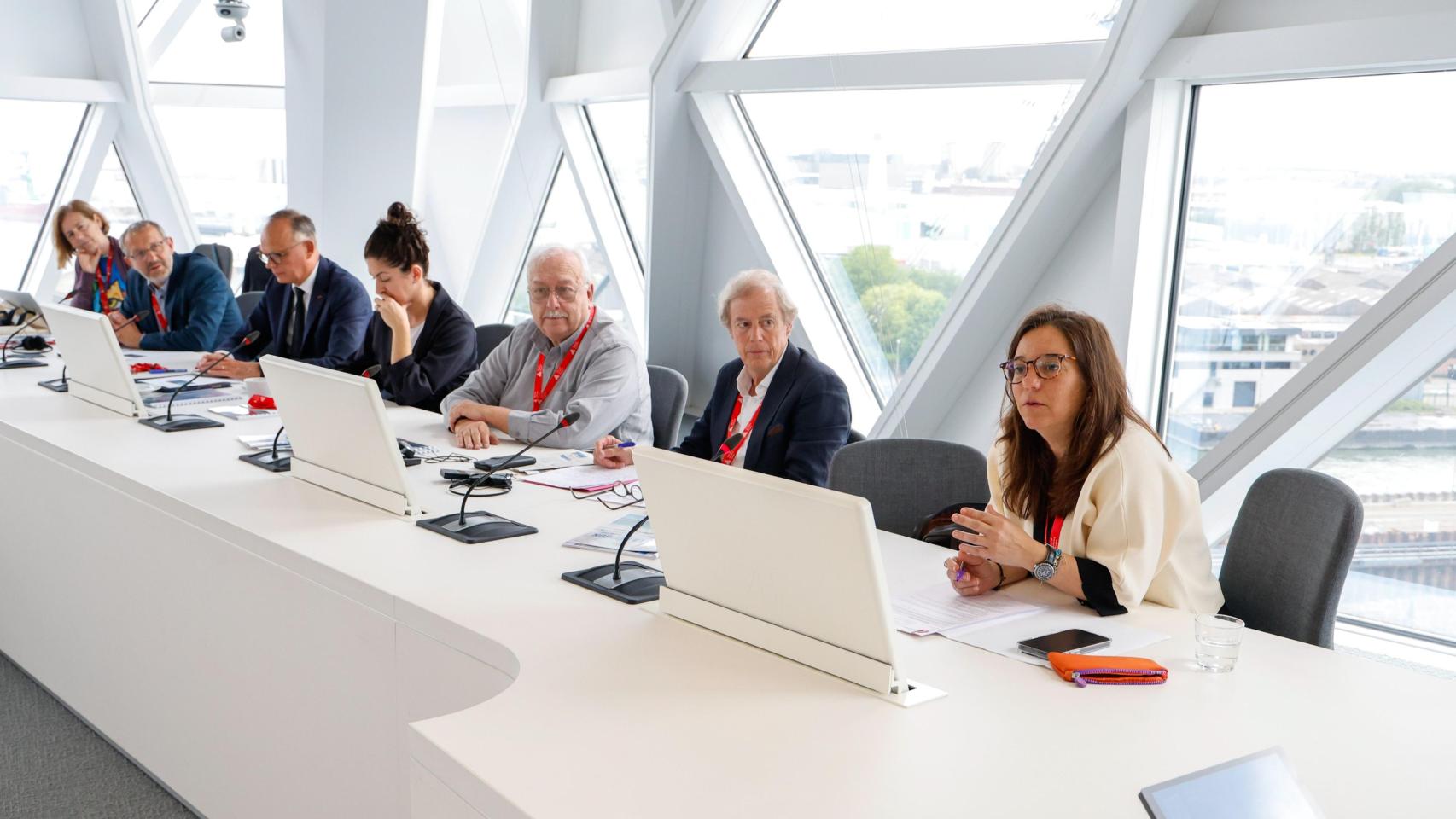 La alcaldesa de A Coruña, Inés Rey, en una reunión del consejo de administración de la Asociación Internacional de Ciudades Portuarias.