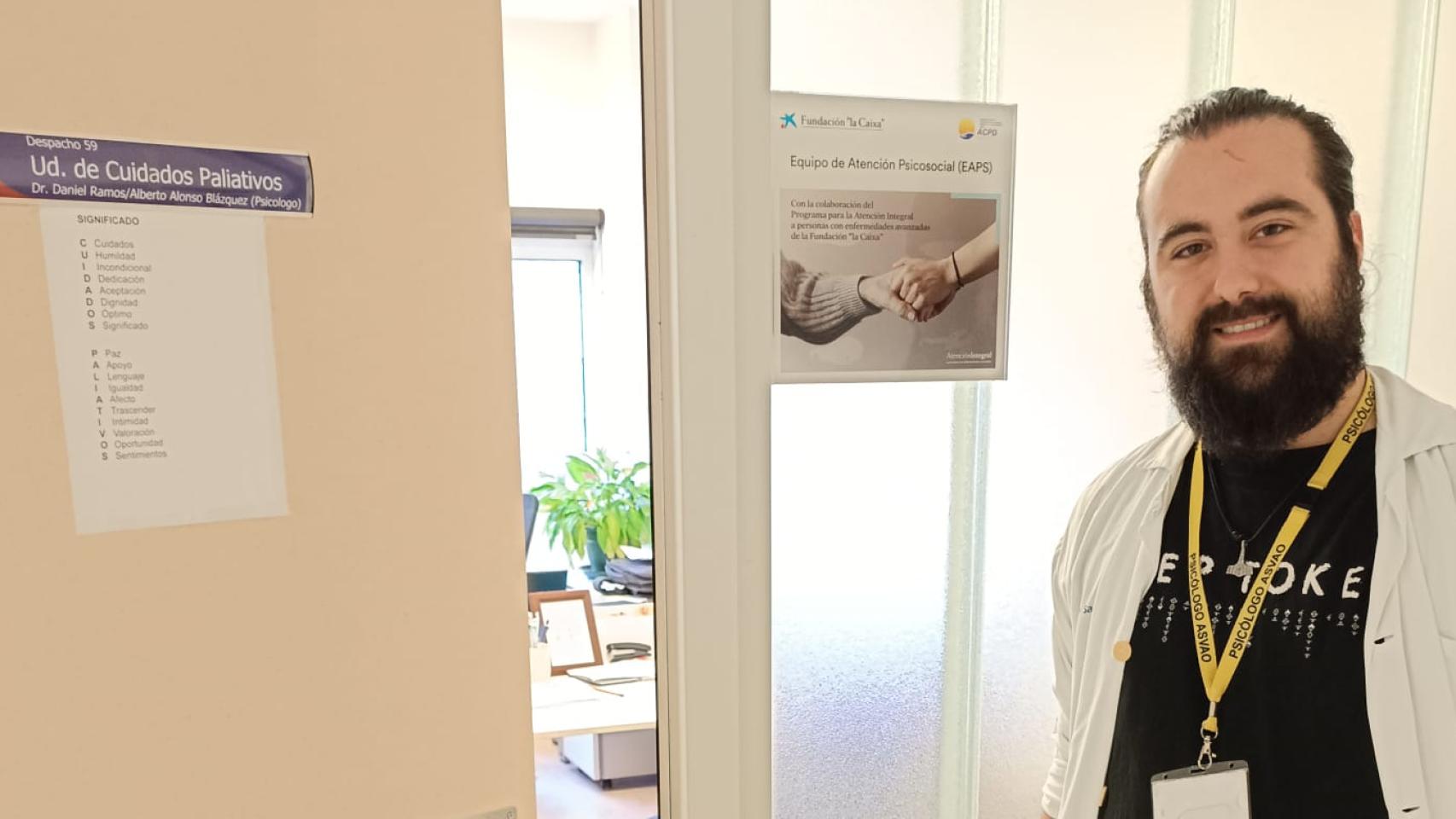 Alberto Alonso Blázquez, psicólogo de la unidad de cuidados paliativos pediátricos del Hospital Río Hortega de Valladolid.