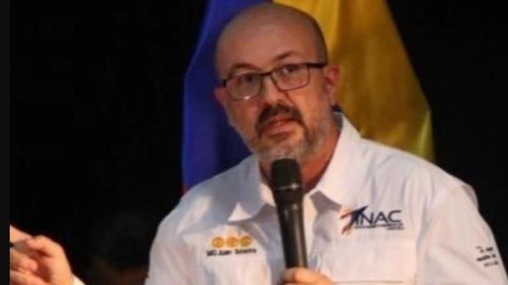 El general Teixeira como presidente del INAC.
