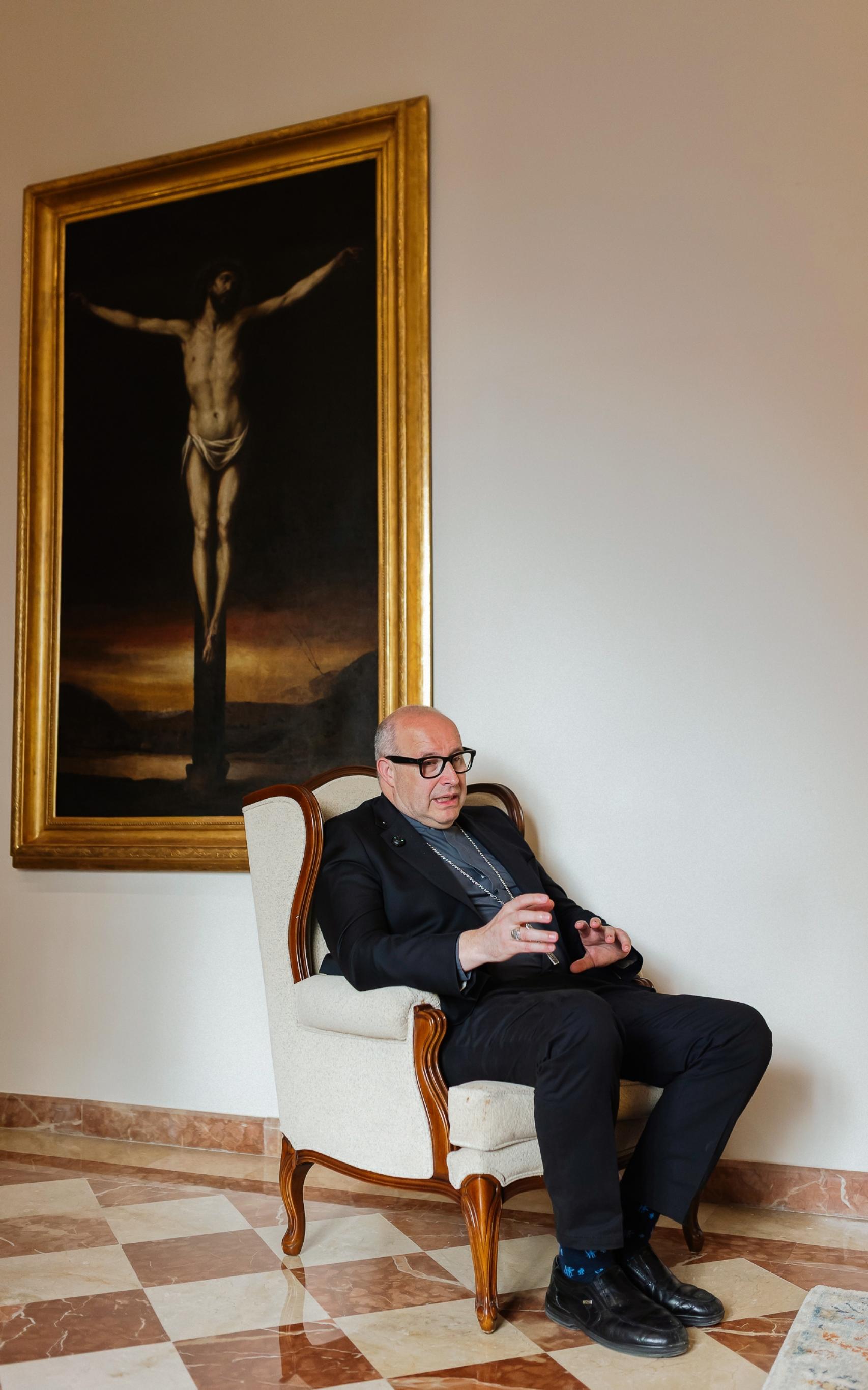 El obispo de Málaga durante la entrevista.