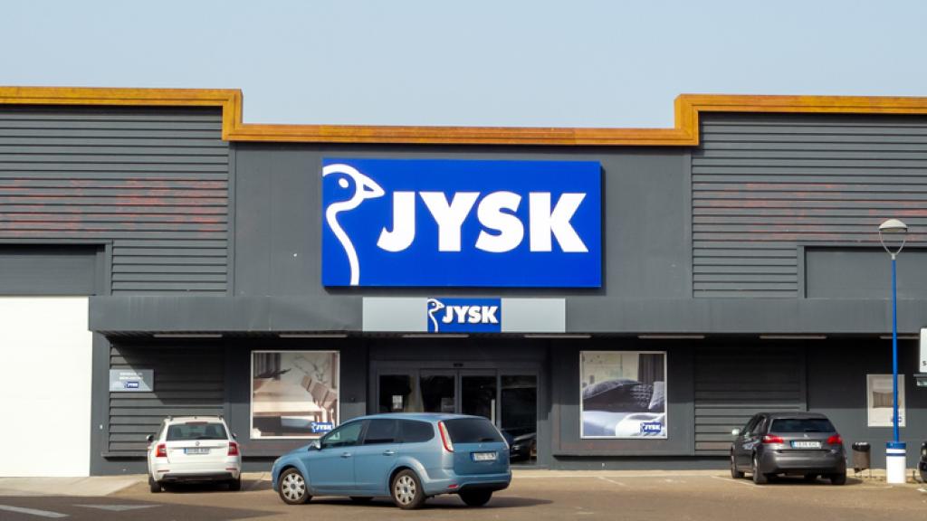 Fachada Jysk. 