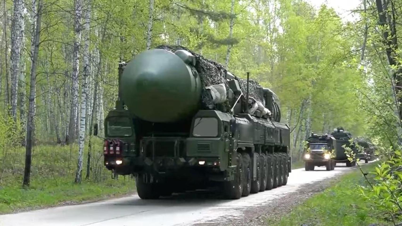 Transporte de un misil Iskander-M durante los ejercicios en Bielorrusia