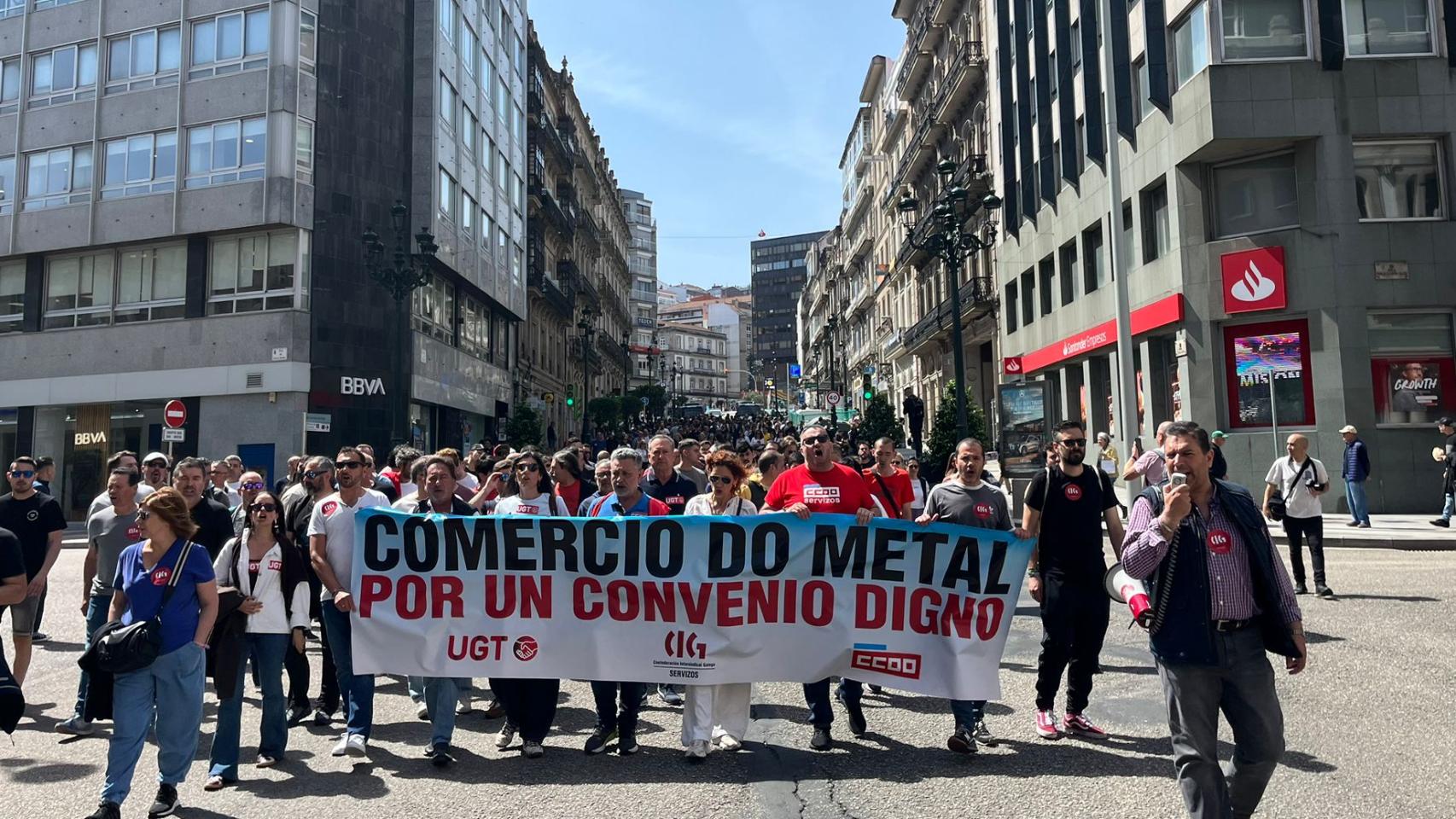 Los trabajadores del comercio del metal salen a la calle en Vigo para exigir un convenio digno