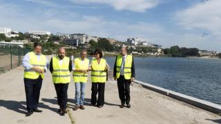Visita institucional al paseo marítimo entre A Coruña y Culleredo, junto a la ría do Burgo.