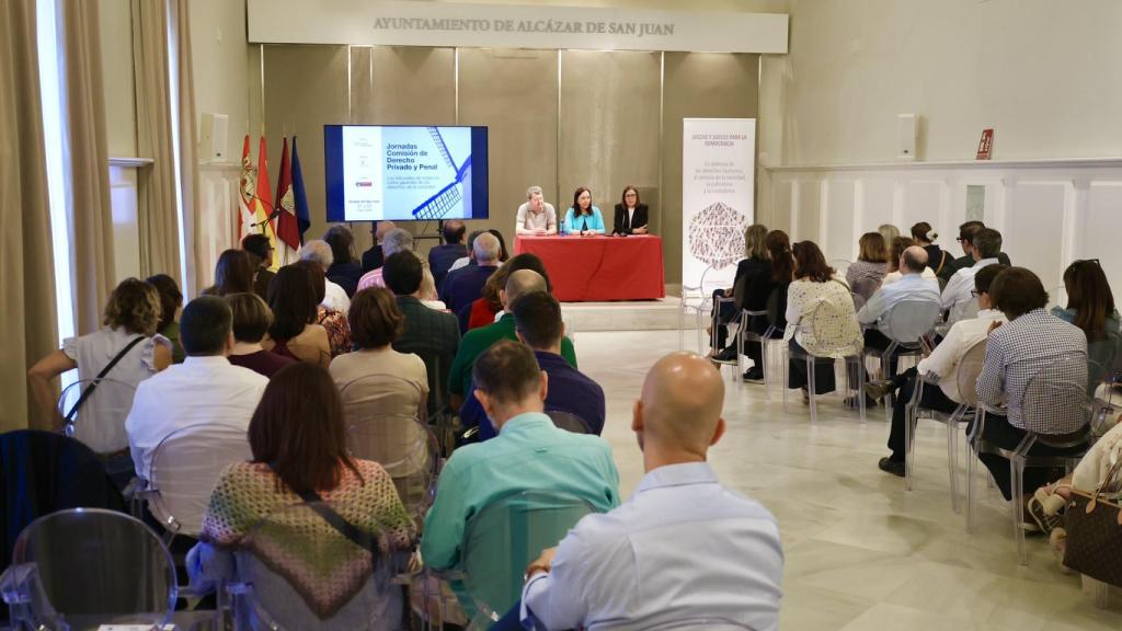 Inauguración de las Jornadas de Comisión de Derecho Privado y Derecho Penal en Alcázar de San Juan.