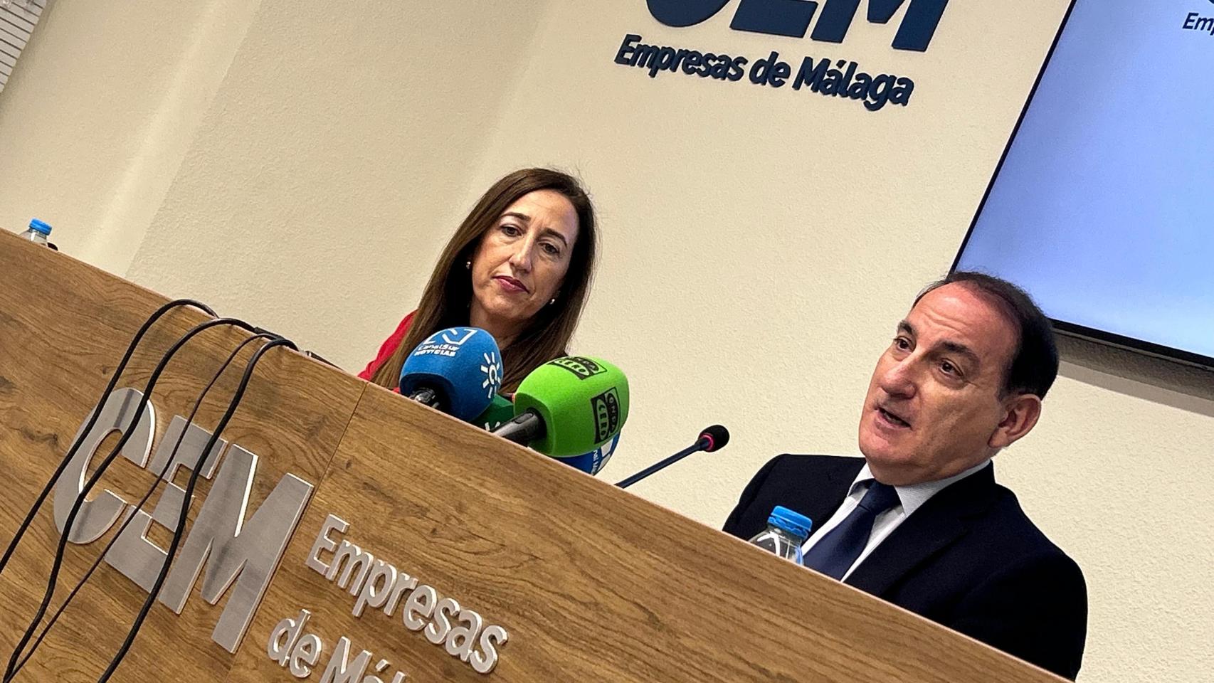 Javier González de Lara durante su intervención junto a Natalia Sánchez. 