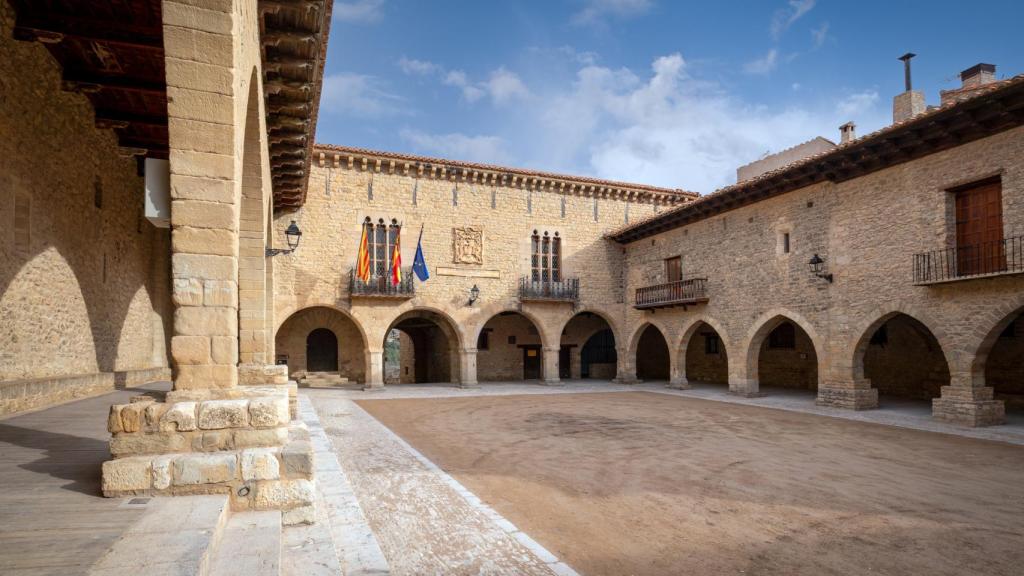 Plaza de España en Cantavieja, Teruel