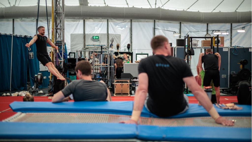 Los artistas durante los entrenamientos
