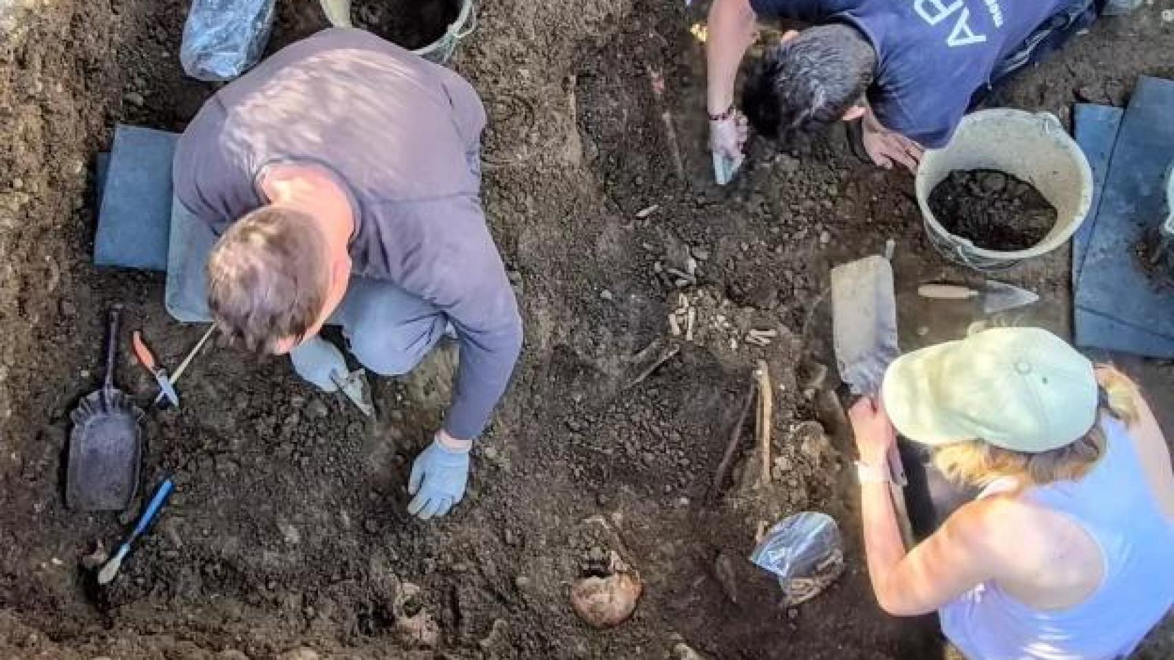Exhumación en Mansilla de las Mulas (León)