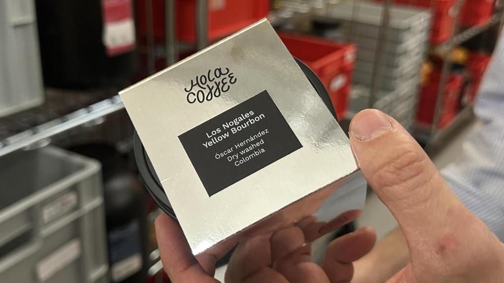 Las cajitas que esconden sus ediciones especiales de café.