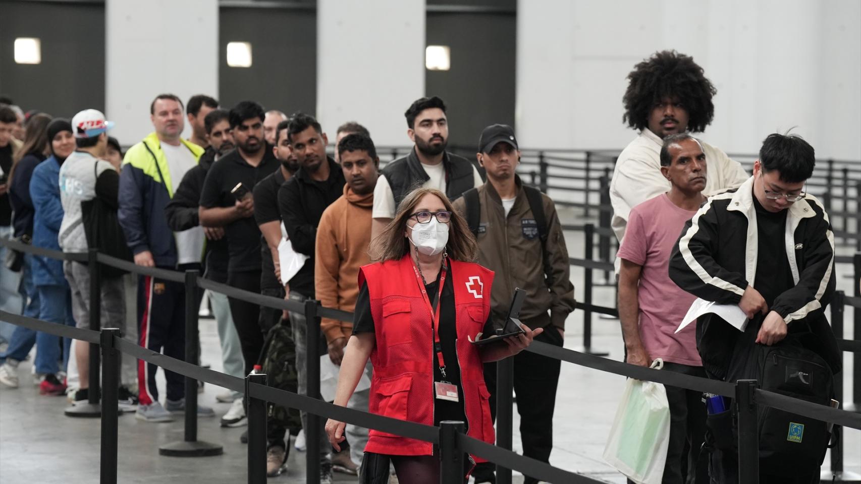 Última hora política, en directo | El Supremo estudia si paraliza cautelarmente la regularización extraordinaria de migrantes