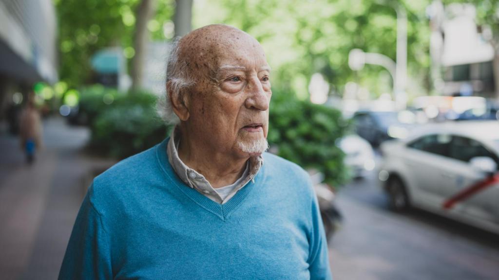 Tras la muerte de Raúl del Pozo, Manuel Vicent es el último de su estirpe.