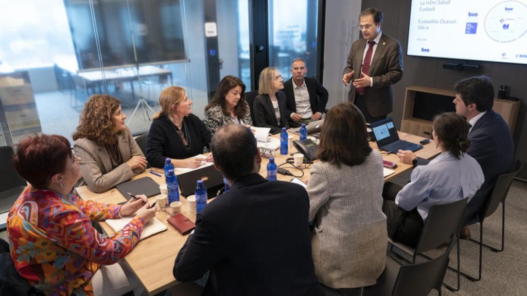 Reunión de presentación de resultados del departamento de salud.