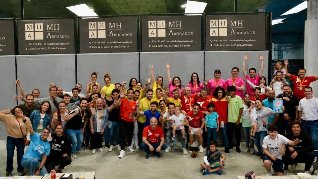 Participantes del II Torneo Interempresas de Pádel Solidario. 