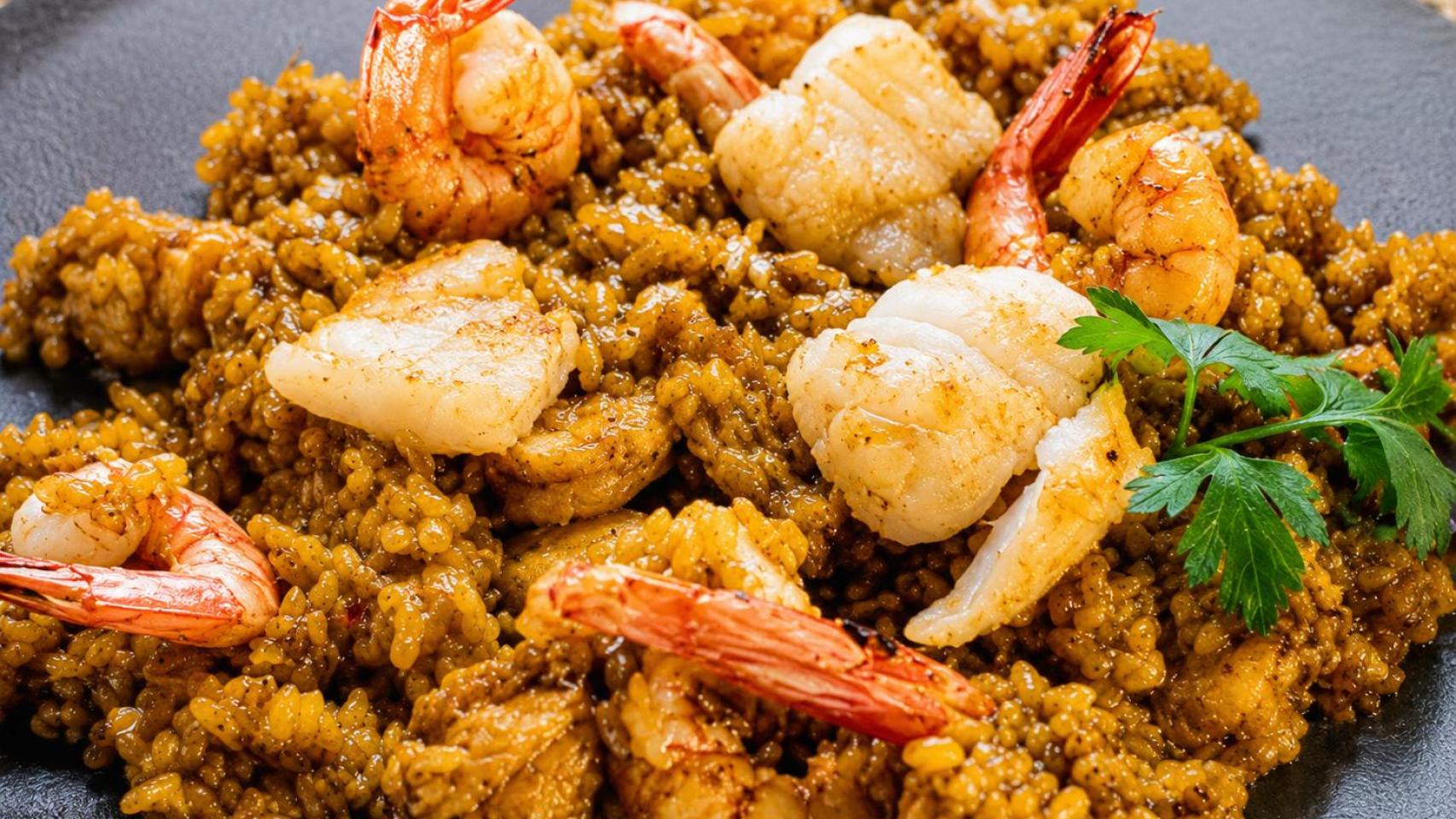 Arroz con rape y gamba roja
