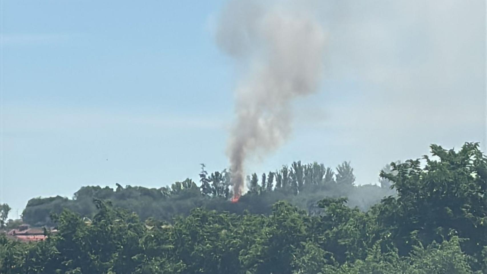 Vista del incendio desde las afueras de Toledo.