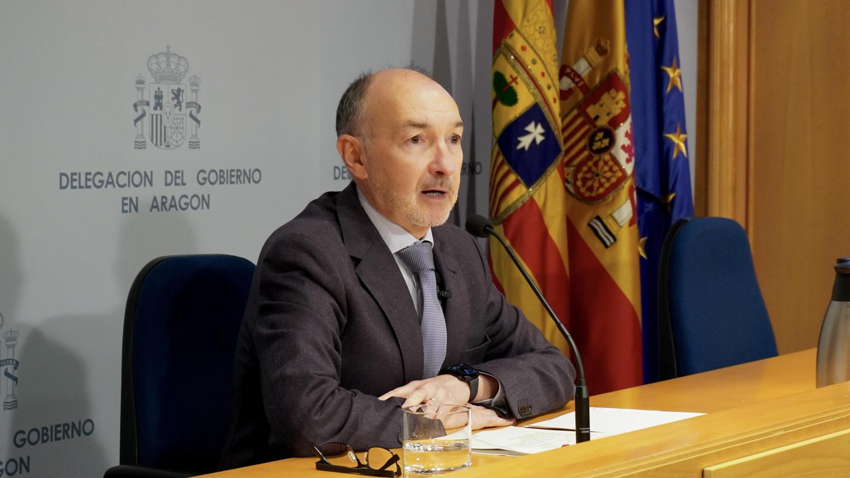 El delegado del Gobierno en Aragón, Fernando Beltrán, en rueda de prensa 