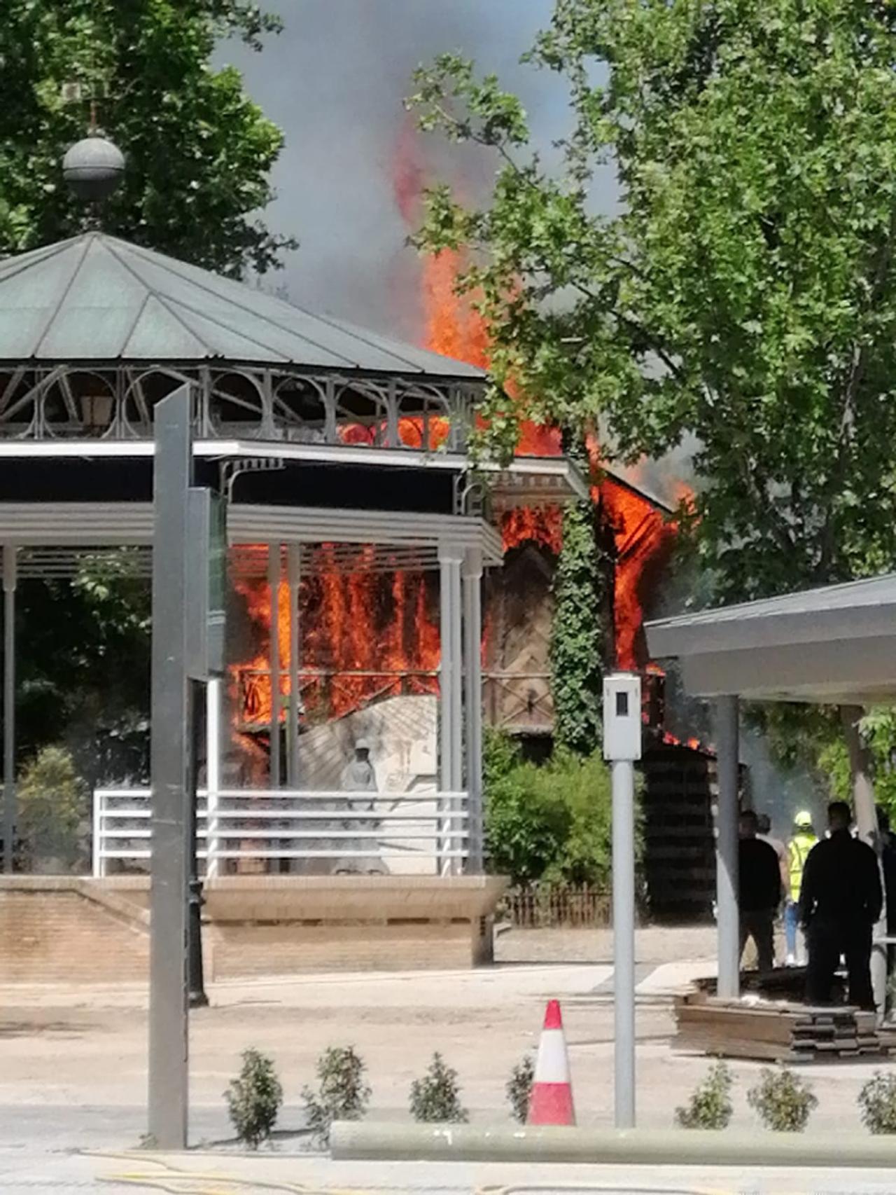 Imágenes del incendio.