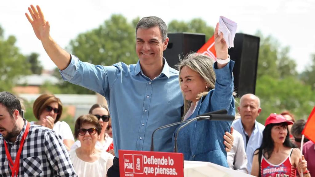 Pedro Sánchez y la ministra de Educación Milagros Tolón en una fotografía de archivo. 