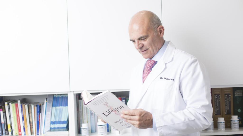 El doctor Durántez es un pionero en el estudio de la medicina de la longevidad.