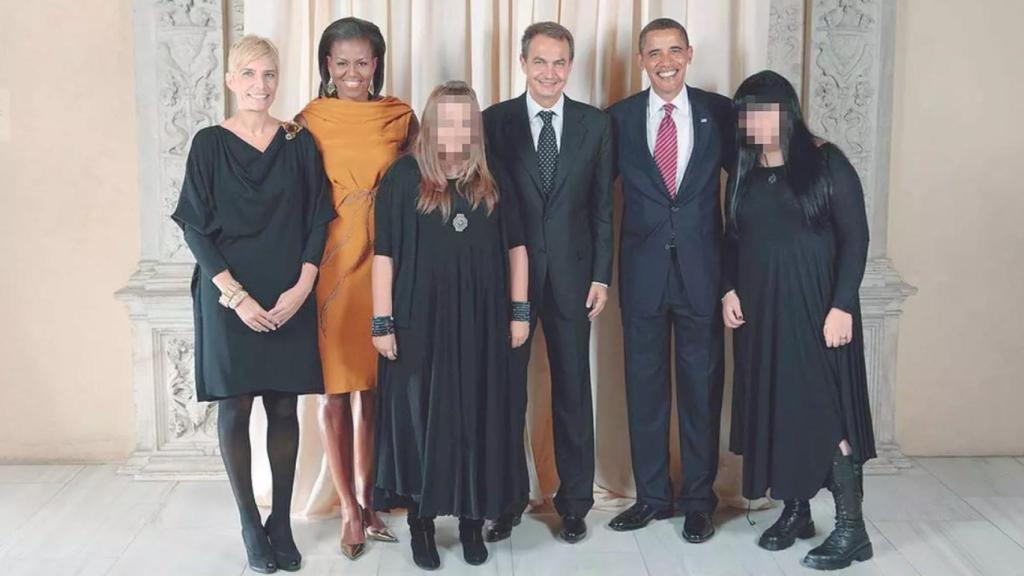 La foto que puso en el disparadero a las hijas de Zapatero hace 17 años.