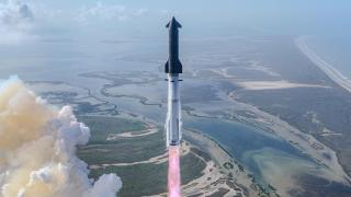 Starship V3 durante su lanzamiento.